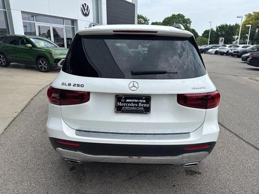 2024 Mercedes-Benz GLB 250 4MATIC
