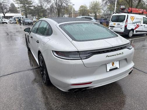 2022 Porsche Panamera E-Hybrid Turbo S