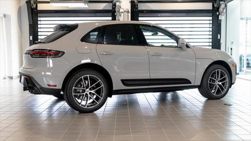 2024 Porsche Macan Base