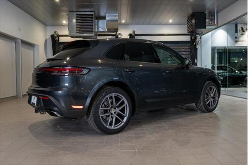 2024 Porsche Macan Base