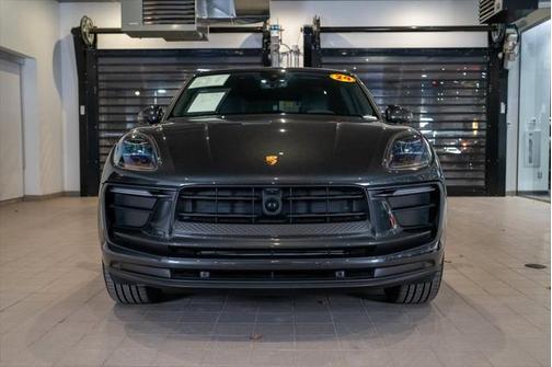 2024 Porsche Macan Base