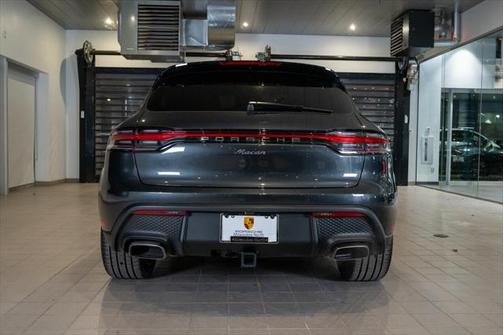 2024 Porsche Macan Base