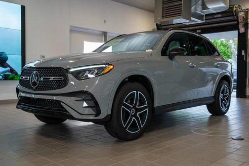2025 Mercedes-Benz GLC 300 4MATIC