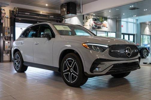 2025 Mercedes-Benz GLC 300 4MATIC
