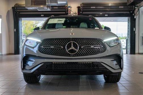 2025 Mercedes-Benz GLC 300 4MATIC