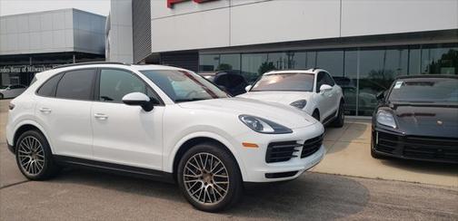 2023 Porsche Cayenne Platinum Edition