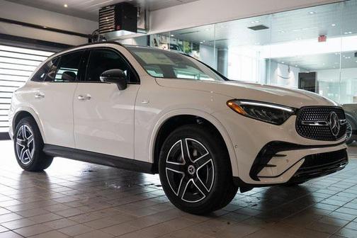 2025 Mercedes-Benz GLC 350e Base