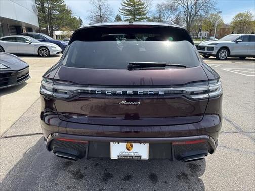 2025 Porsche Macan Base