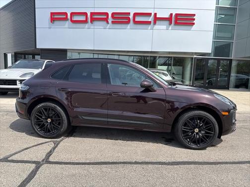 2025 Porsche Macan Base