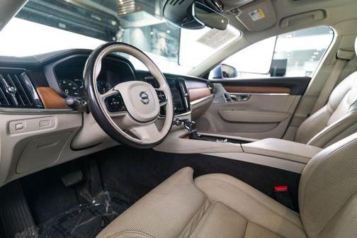 Magic Blue Metallic 2017 Volvo S90 T6 Inscription