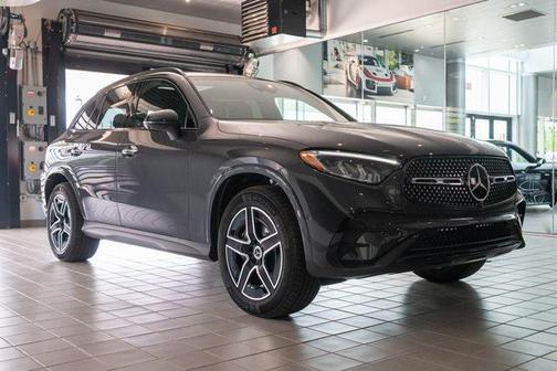 2025 Mercedes-Benz GLC 300 4MATIC