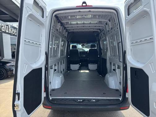 2025 Mercedes-Benz Sprinter 2500 Standard Roof