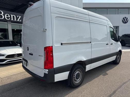 2025 Mercedes-Benz Sprinter 2500 Standard Roof