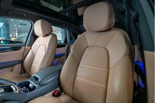 2022 Porsche Cayenne Base