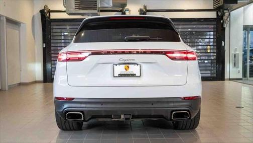 2022 Porsche Cayenne Base