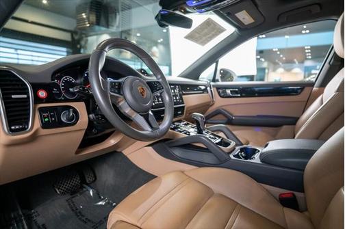 2022 Porsche Cayenne Base