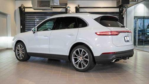 2022 Porsche Cayenne Base