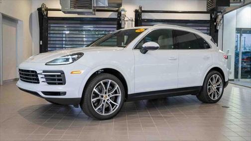 2022 Porsche Cayenne Base