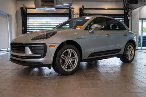 2022 Porsche Macan Base