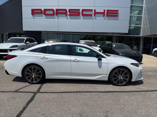 2020 Toyota Avalon Touring