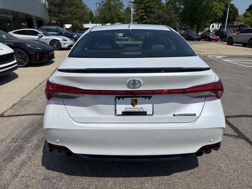 2020 Toyota Avalon Touring