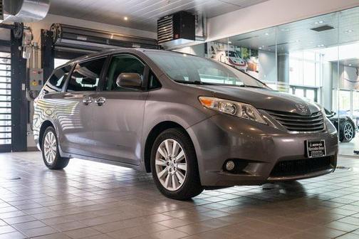 2011 Toyota Sienna XLE