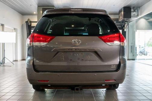2011 Toyota Sienna XLE