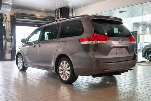 2011 Toyota Sienna XLE