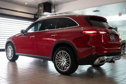 2025 Mercedes-Benz GLC 300 4MATIC