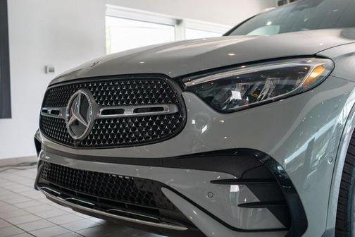 2025 Mercedes-Benz GLC 300 4MATIC