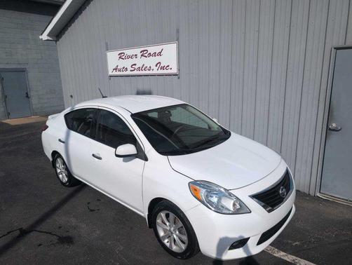 2014 Nissan Versa 1.6 SL
