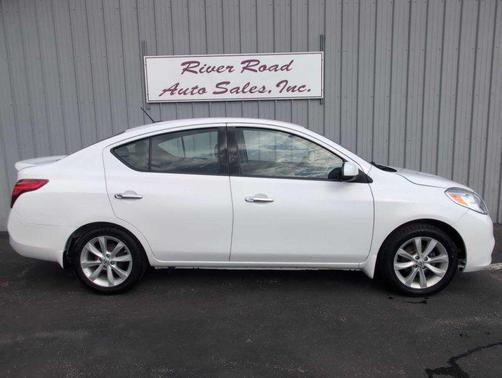 2014 Nissan Versa 1.6 SL
