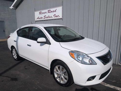 2014 Nissan Versa 1.6 SL