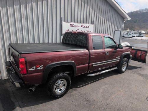 2003 Chevrolet Silverado 2500 LS H/D Extended Cab