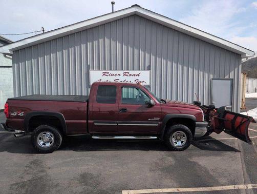 2003 Chevrolet Silverado 2500 LS H/D Extended Cab