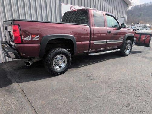 2003 Chevrolet Silverado 2500 LS H/D Extended Cab