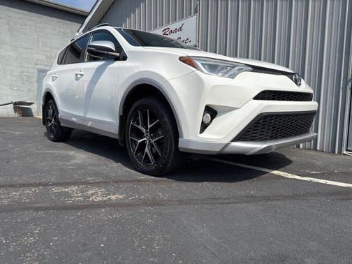 2016 Toyota RAV4 SE