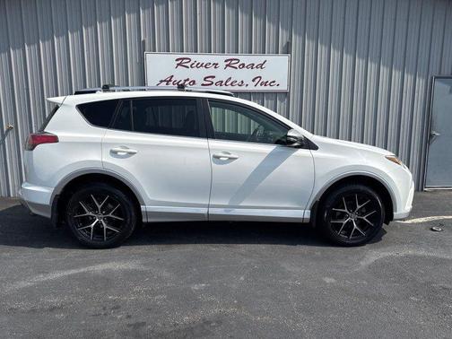 2016 Toyota RAV4 SE