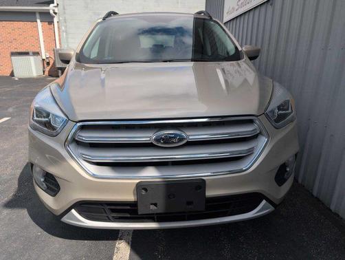 Gold 2018 Ford Escape SEL