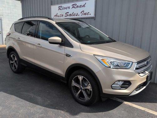 Gold 2018 Ford Escape SEL