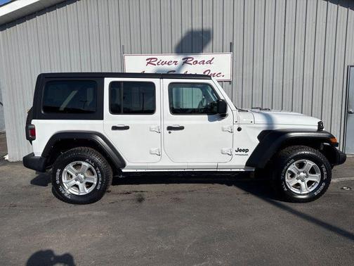 2022 Jeep Wrangler Unlimited Sport