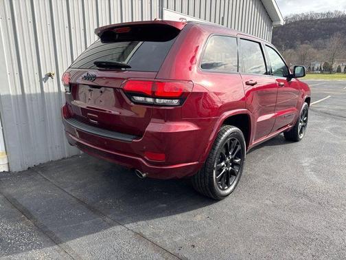 2020 Jeep Grand Cherokee Laredo
