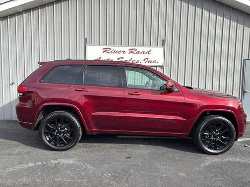 2020 Jeep Grand Cherokee Laredo