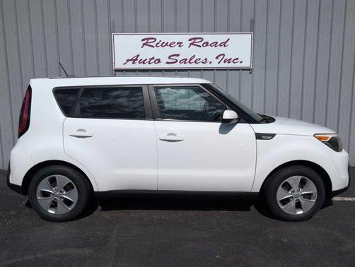 White 2014 Kia Soul Base