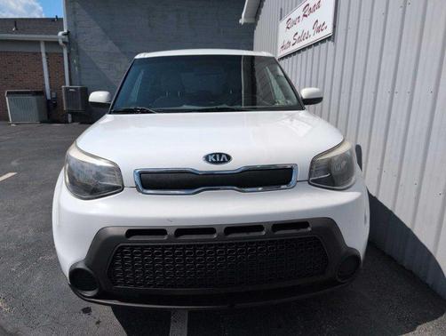 White 2014 Kia Soul Base