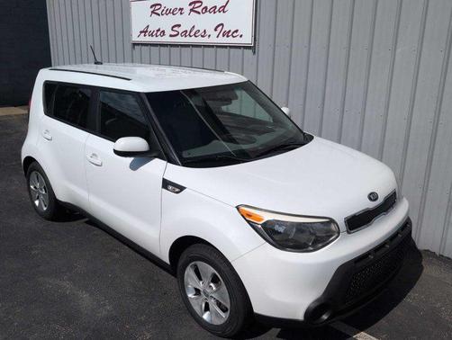White 2014 Kia Soul Base