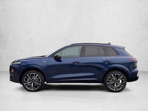 Navarra Blue Metallic 2026 Audi Q3 TFSI quattro S tronic