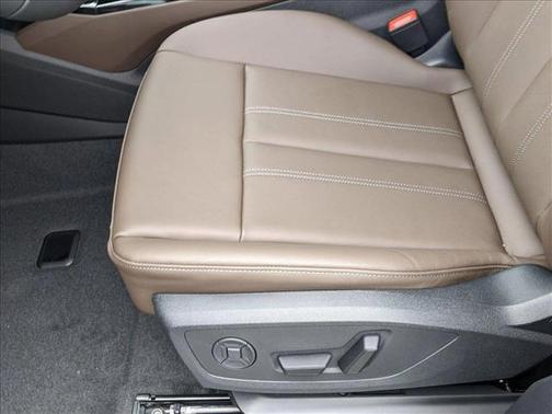 2025 Audi Q6 e-tron Premium Plus quattro