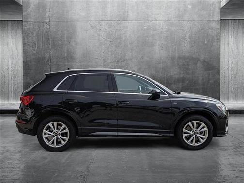 2024 Audi Q3 Premium 45 TFSI S line quattro Tiptronic