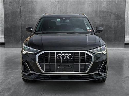 2024 Audi Q3 Premium 45 TFSI S line quattro Tiptronic